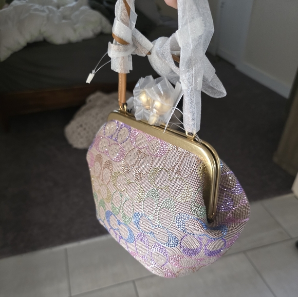 NWT AUTHENTIC COACH Rainbow Crystal Candy Kisslock 16 Pastel NEW - Picture 8 of 17